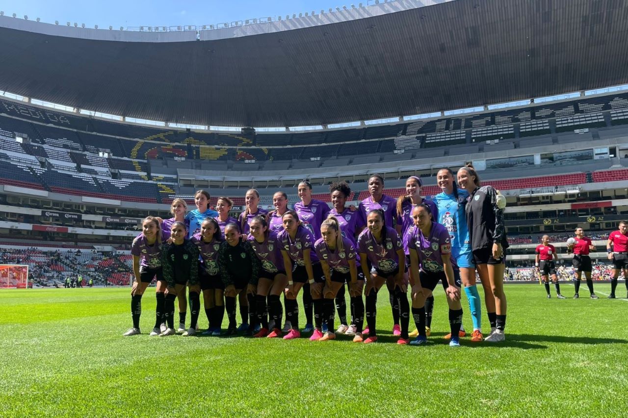 Foto de Pachuca Femenil, cuyo presidente aseguró que el equipo tiene buenos sueldos.