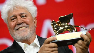 León de Oro para ‘La habitación de al lado’, de Pedro Almodóvar